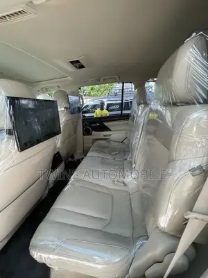 Lexus LX 570 AWD 2017 Gray