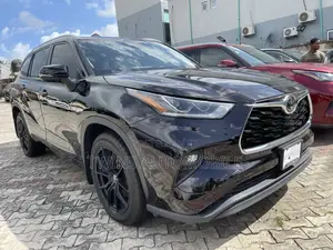 Toyota Highlander Limited 2021 Black