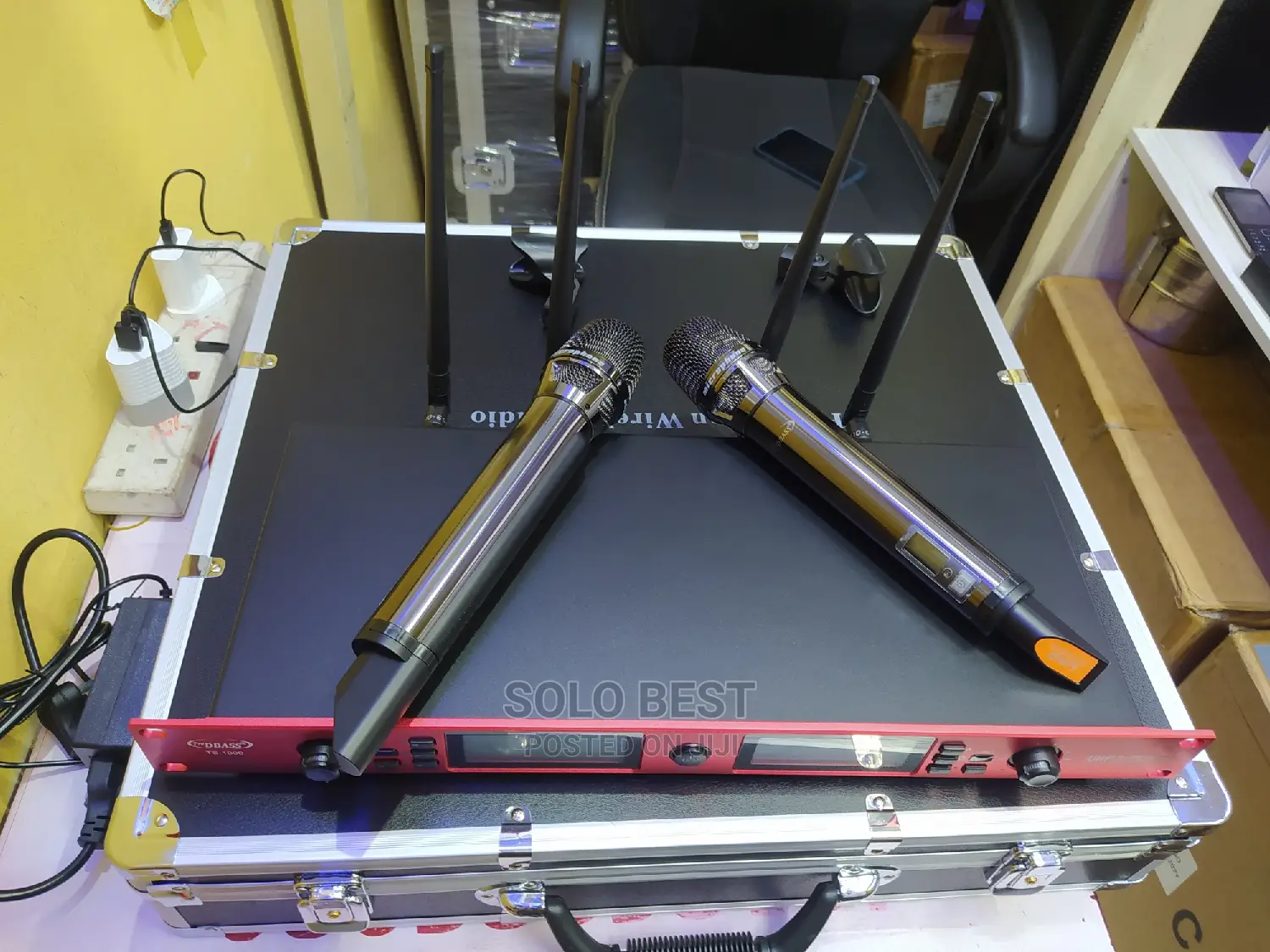 Dbass Professional Wireless Microphone Ts1000