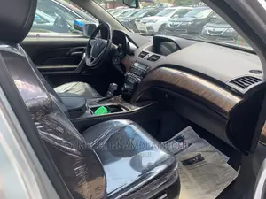 Acura MDX Technology Package SUV AWD (3.7L 6cyl 6A) 2010 Silver