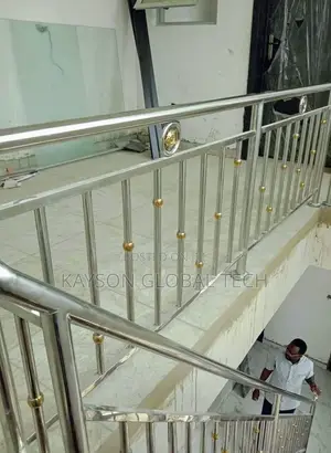 Stainless Rail With Ring Ball