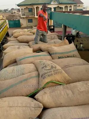 Cashew Nuts Available Per Tonne
