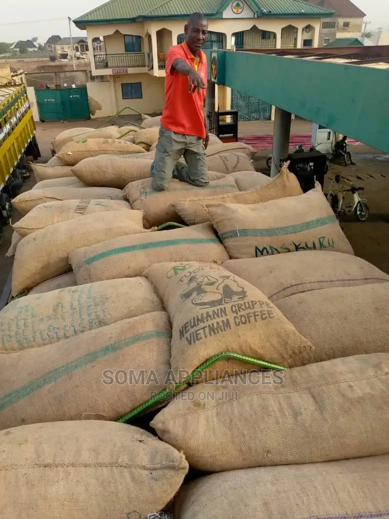 Cashew Nuts Available Per Tonne