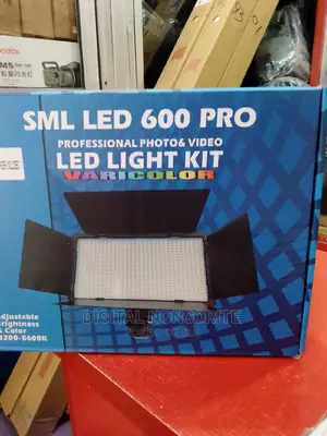 SML Led 600 Pro Light Kit With Stand