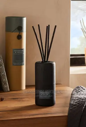 NEXT Cedarwood and Vetiver Fragranced Reed 180ml Diffuser