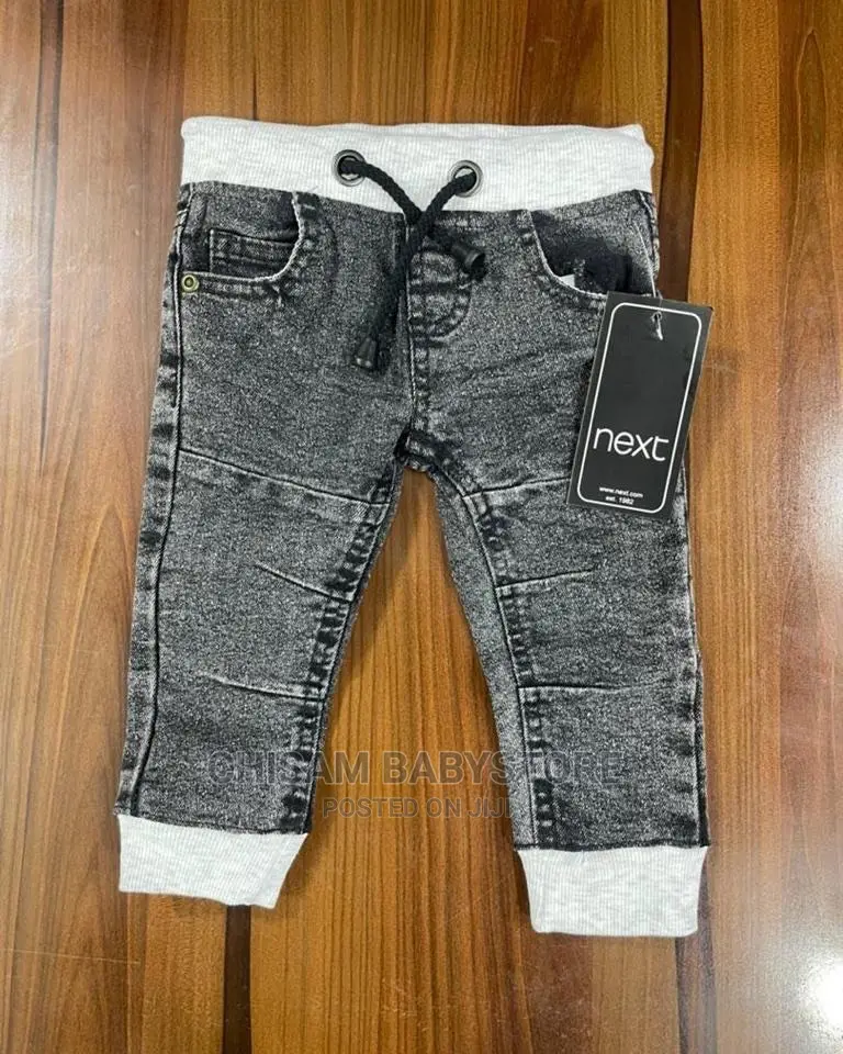 Stock Jeans