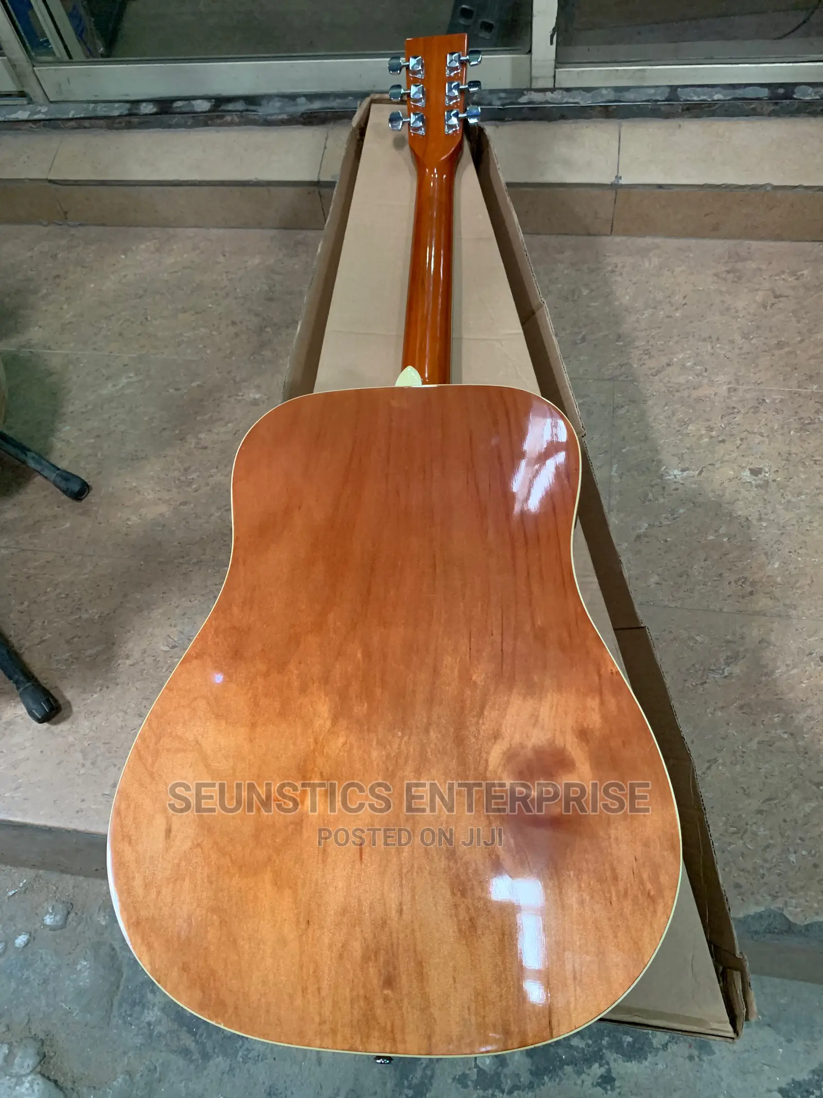 Quality Gaon Pure Acoustic Guitar