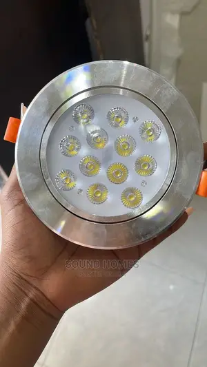 12 Eyes Pop Light