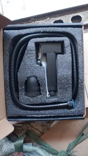 Square Shape Brass Black Pressing Shower