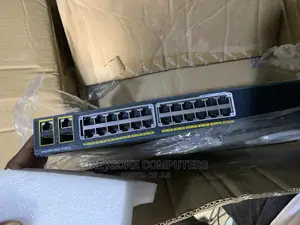 Cisco Catalyst 2960 PCL 24 Ports Poe Switch