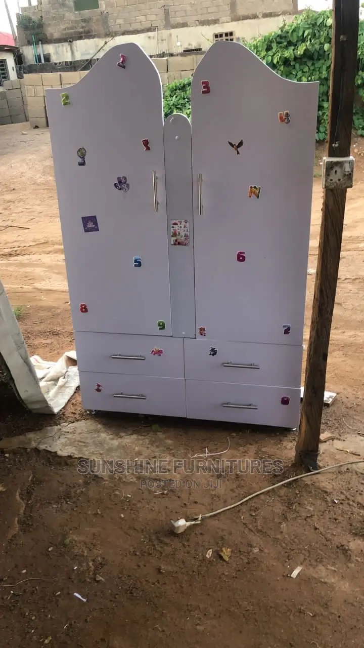 Portable Baby Wardrobe