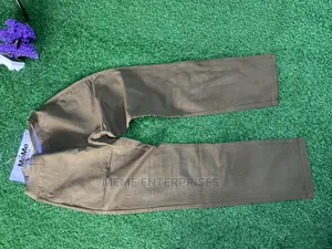 Men Chinos