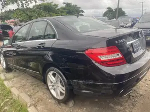 Mercedes-Benz C300 2012 Black