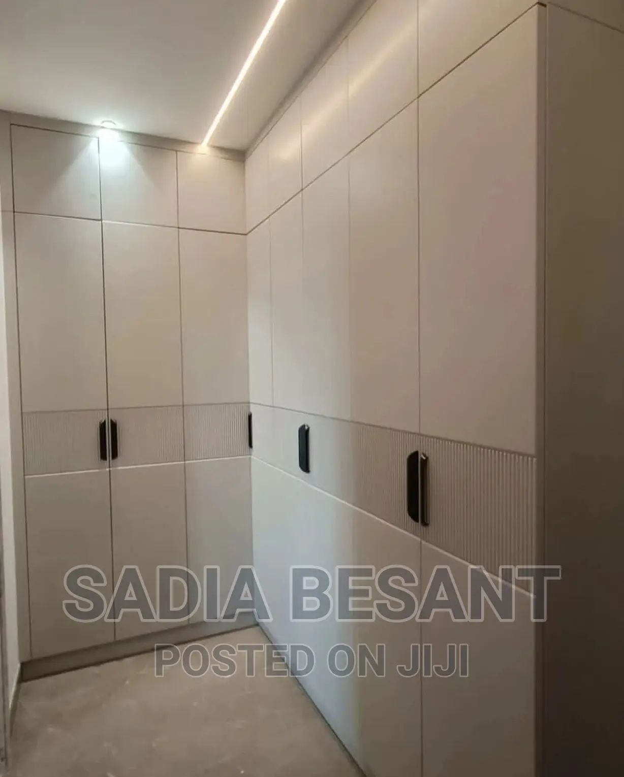 Luxury Walk in Closet