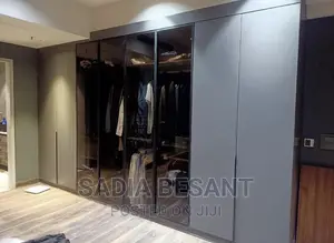 Exquisite Wardrobe System