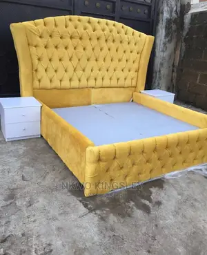 Quality 4.5 X 6ft High Back Rest Padded Bedframe. 