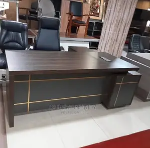 Classic Executive Office Table With Extention Stylishly