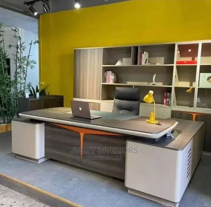 Office Derector's Executive Table