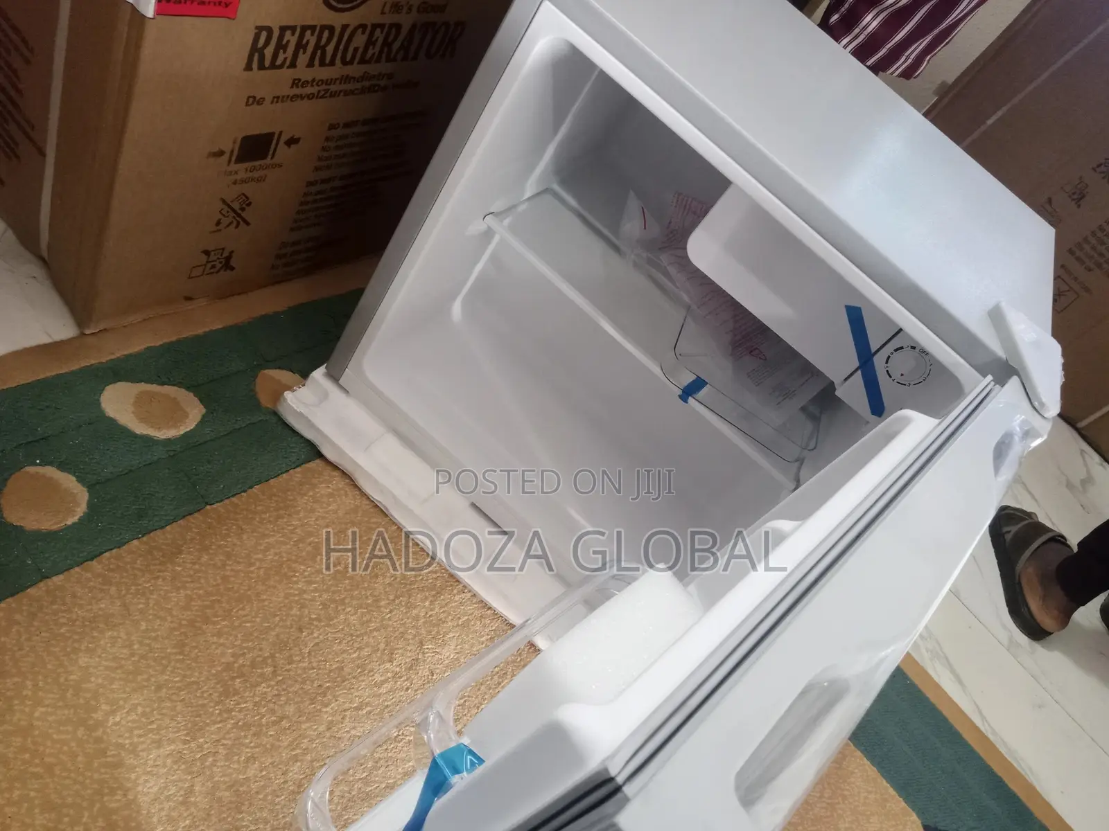 Mechanical Control System LG Bedside Fridge
