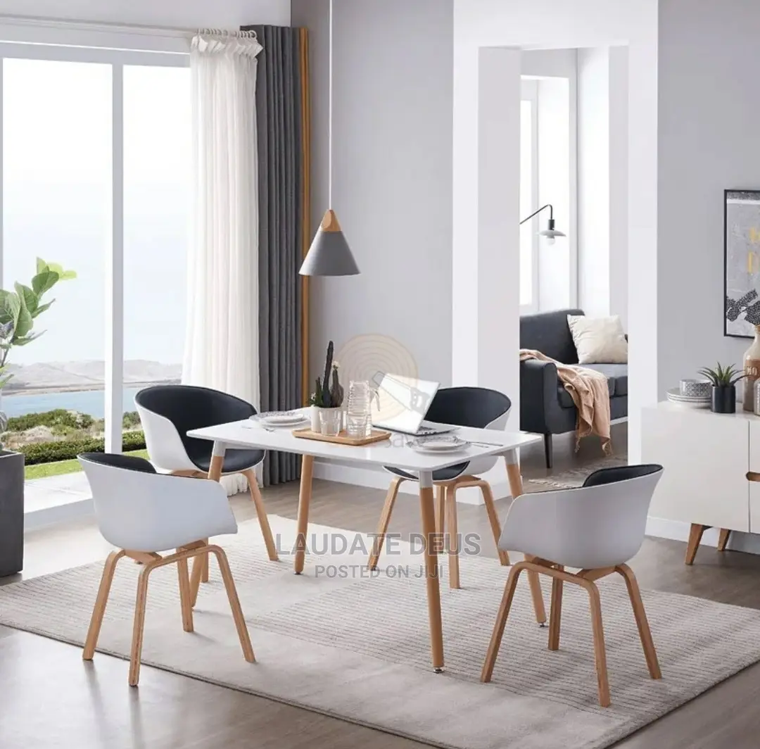 Eames Classic Dining Table