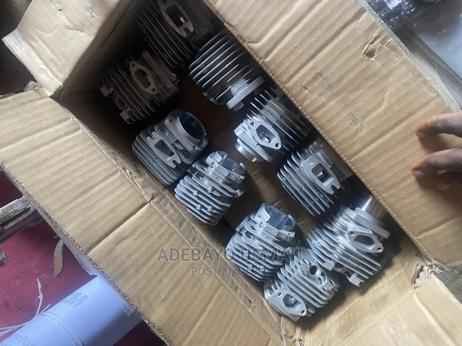Medium Chainsaw Machine Engine Block and Piston and Rings