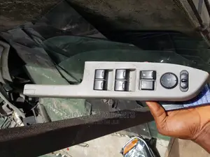 Door Button Honda Pilot/Accord/2008-12 Model