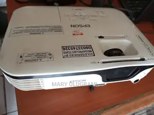 Sharp Projector for Your School