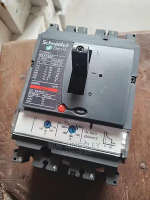 200A 3pole McCb Schneider