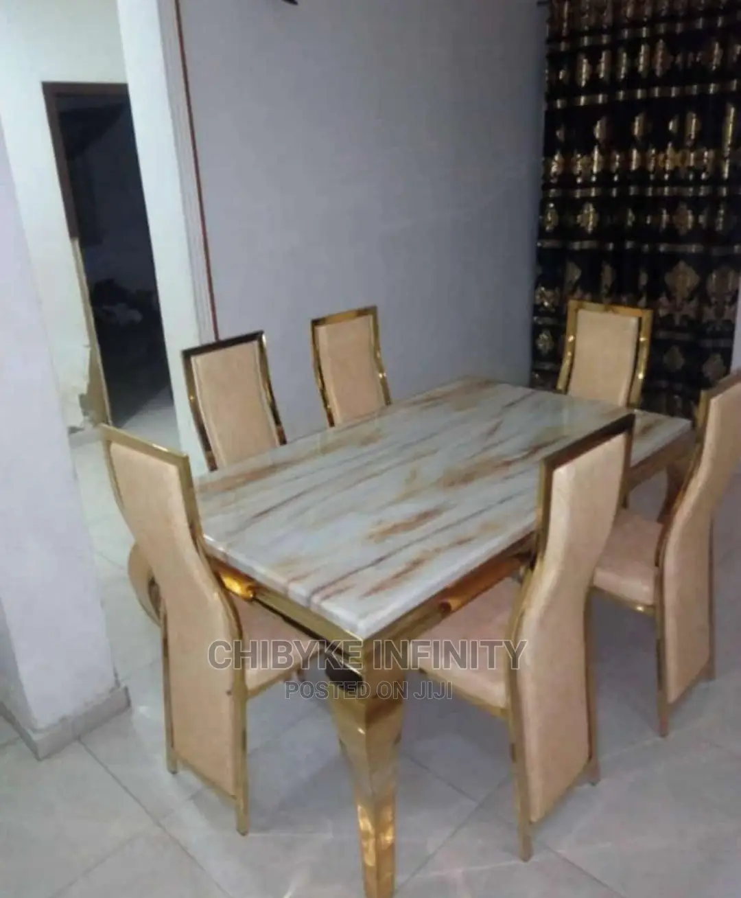 Marble Dinning Set 6 Seaters