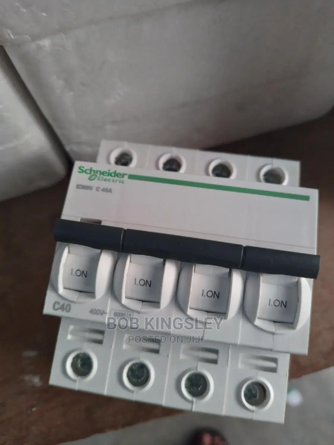 40A 4pole MCB Schneider