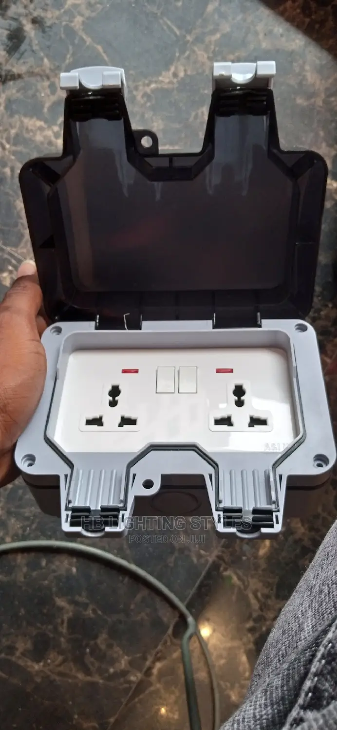 Outdoor Waterproof Socket