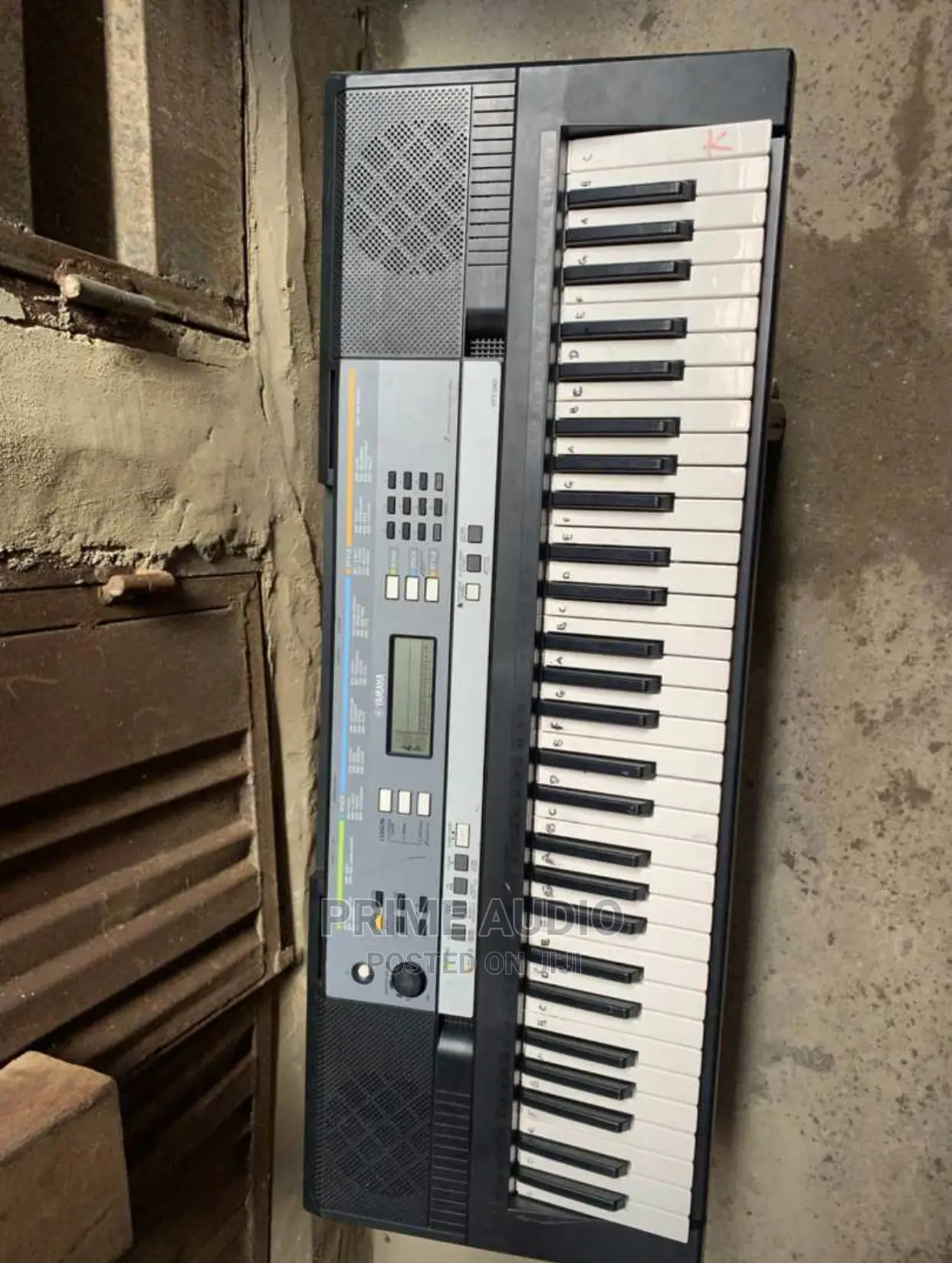 Yamaha PSR 240 Electronic Keyboard