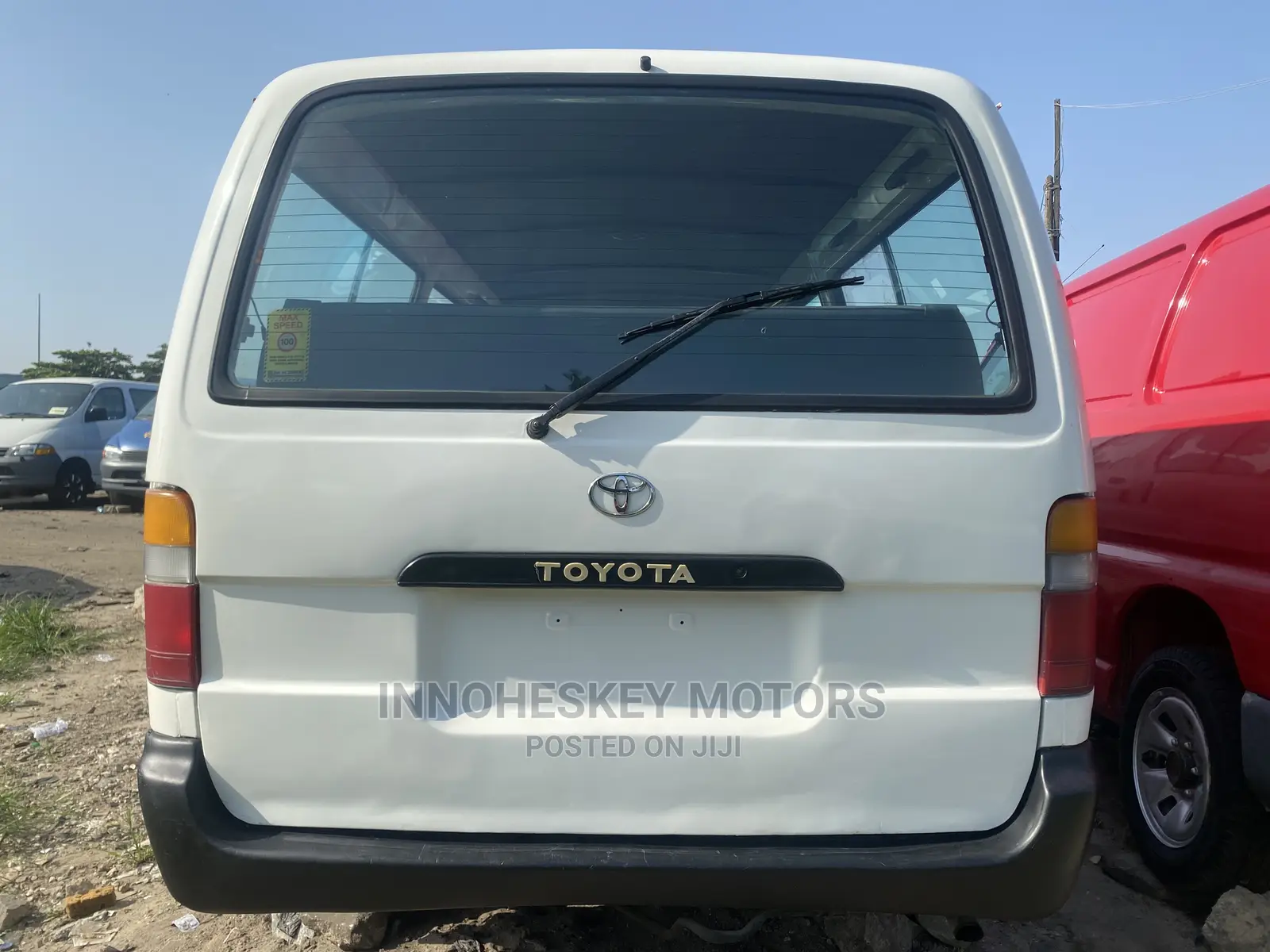Toyota HiAce 2002 White