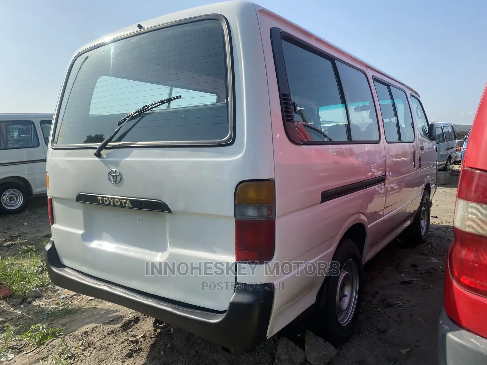 Toyota HiAce 2002 White