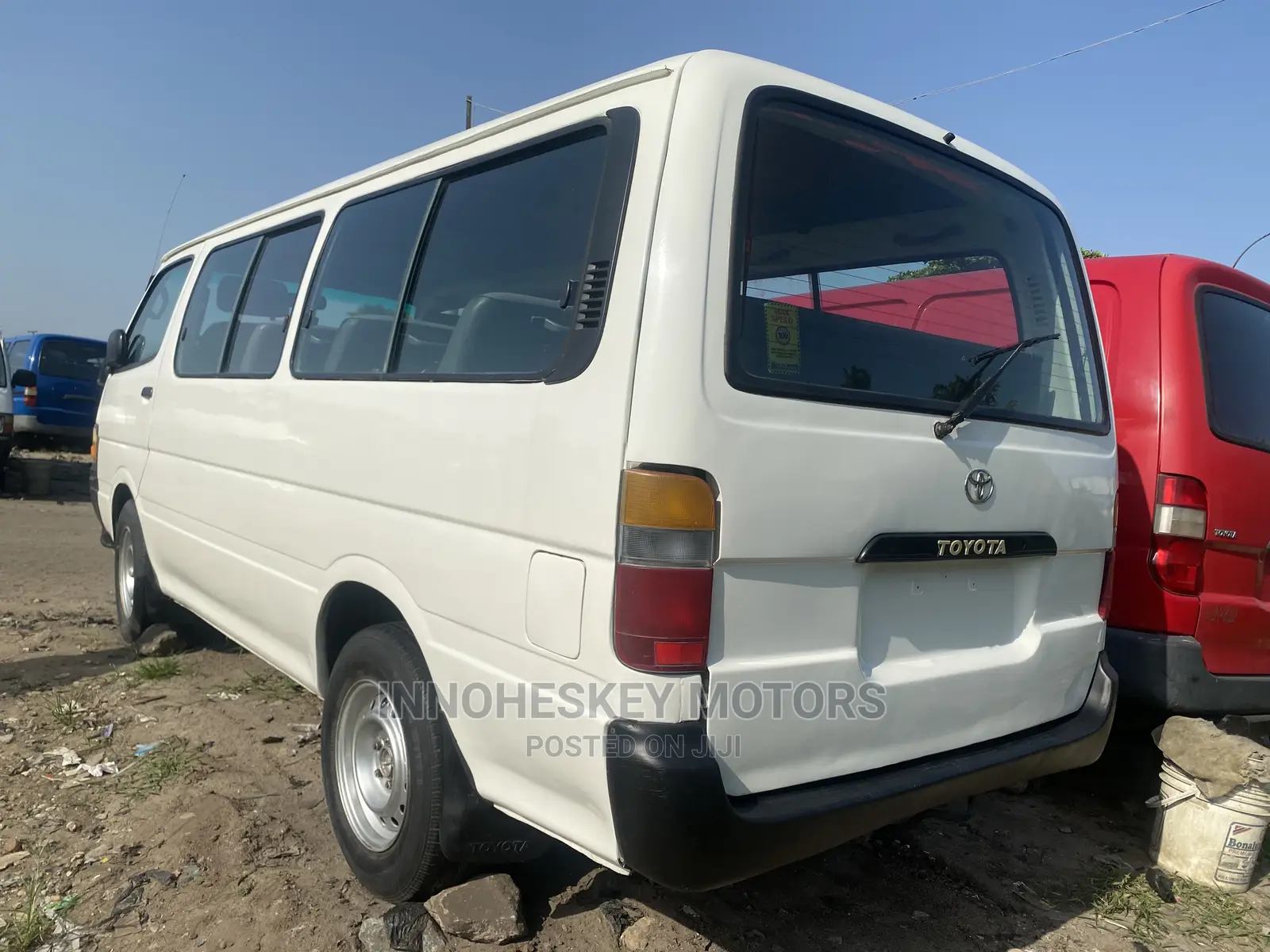Toyota HiAce 2002 White