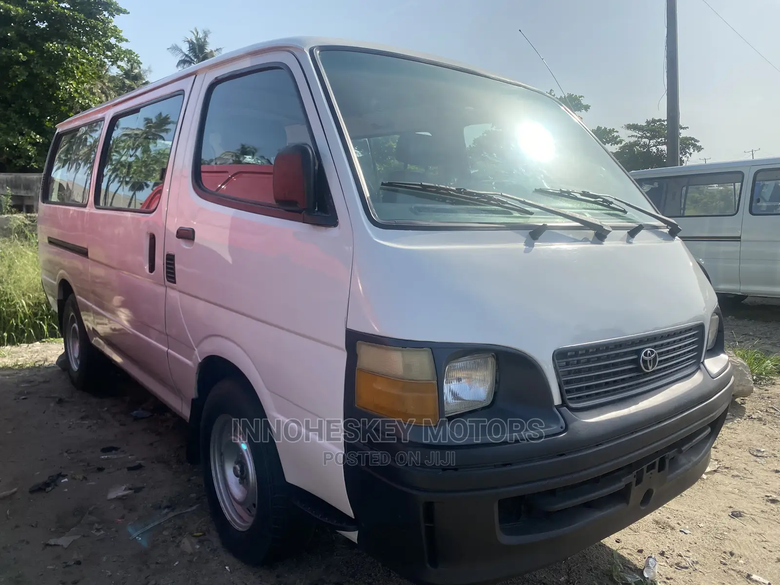 Toyota HiAce 2002 White