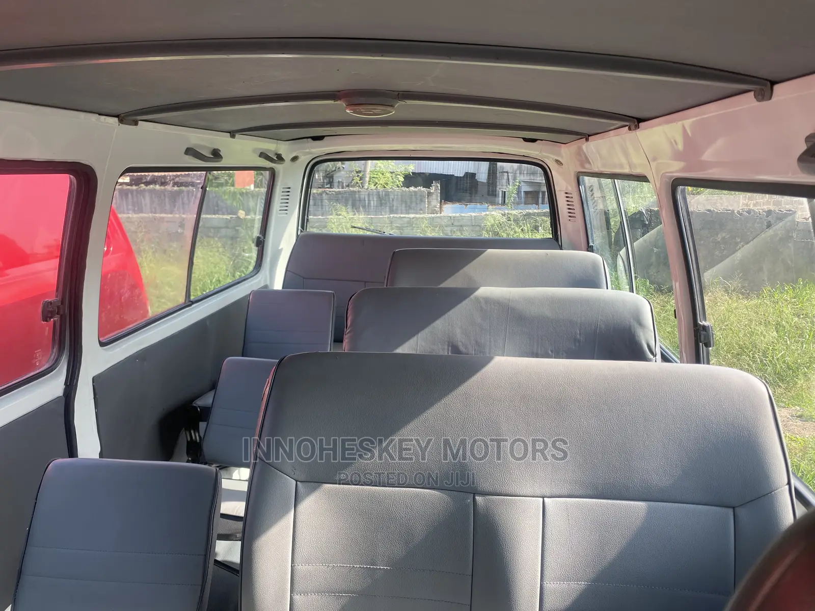 Toyota HiAce 2002 White