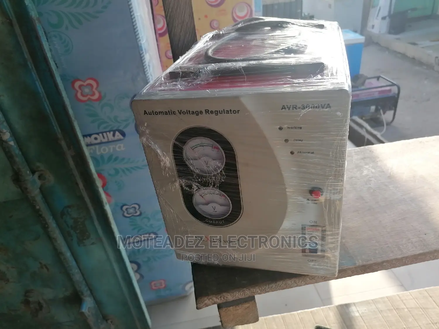 Foreign Used 3000w Copper Coil Automatic Voltage Stabilizers