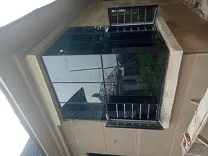 Frameless/Structural Windows