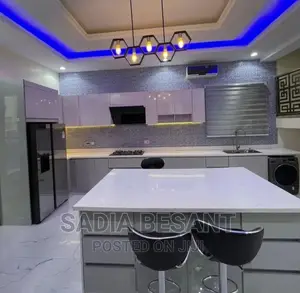 Contemporary Kitchen Cabinets With Accessories