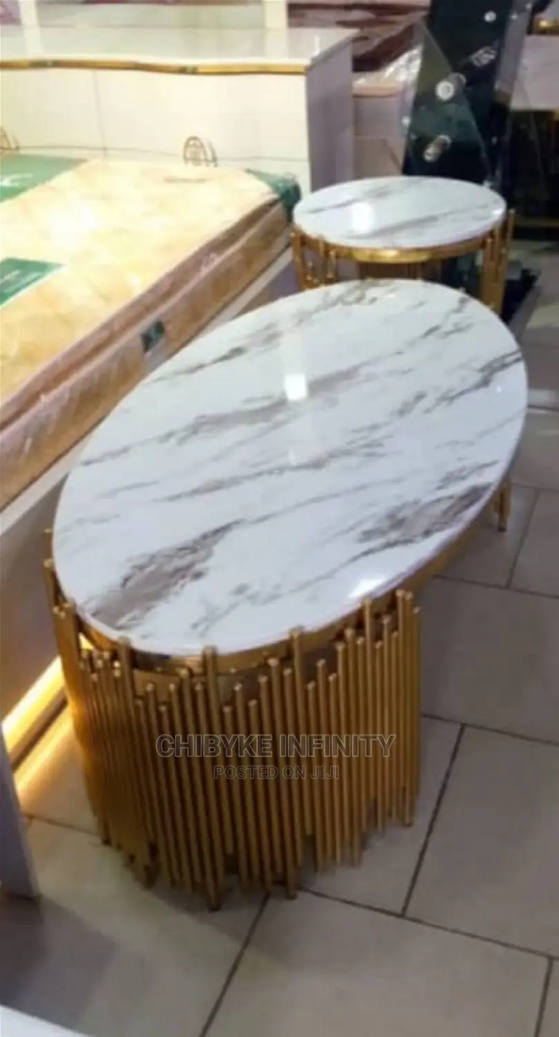 Standard Quality Modern Marble Oval Centre Table With Stool