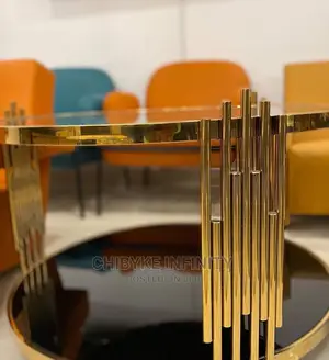 Photo - Get This Vintage Style High-End Center Table