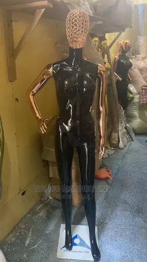 Basket Head Black and Rose Gold Size 10 Mannequin