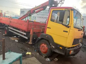 Mercedes Self-Loader 5tonnes