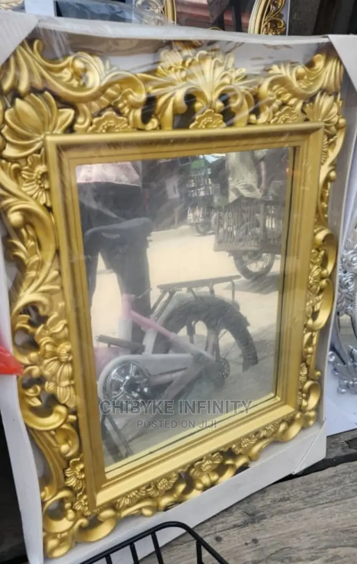 Standing Gold Mirror 🪞
