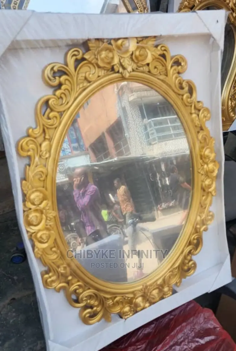 Standing Gold Mirror 🪞
