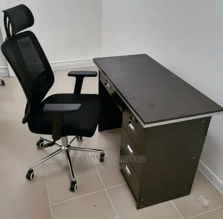 Manager's Office Table With Chair