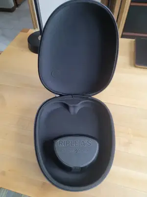 Authentic Airpods Max Travel Bag by Spigen [Klasden] Smart Case