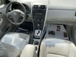 Toyota Corolla 2010 Gray