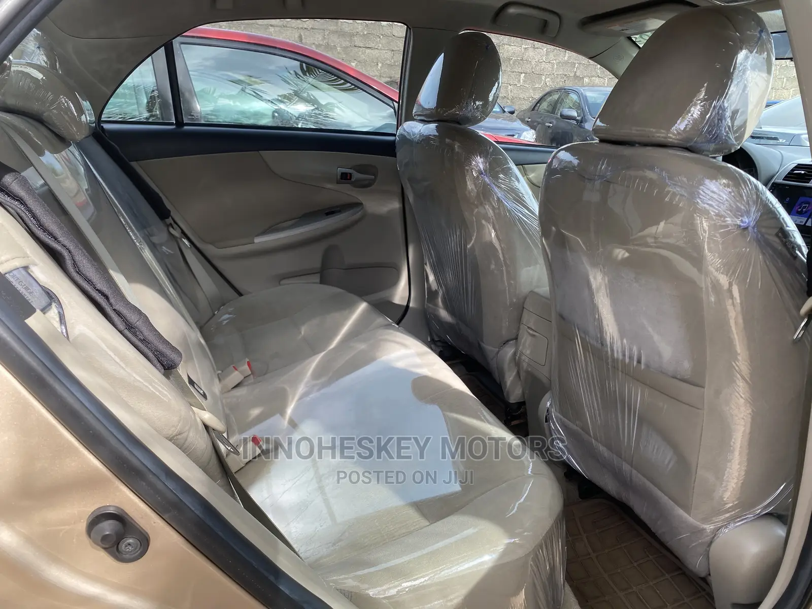 Toyota Corolla LE Special Edition 4dr Sedan (1.8L 4cyl 4A) 2013 Gold